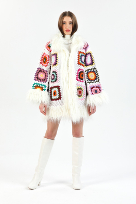 Lilly Suni Kürklü Tığ İşi Örgülü Yün Beyaz Kadın Hırka